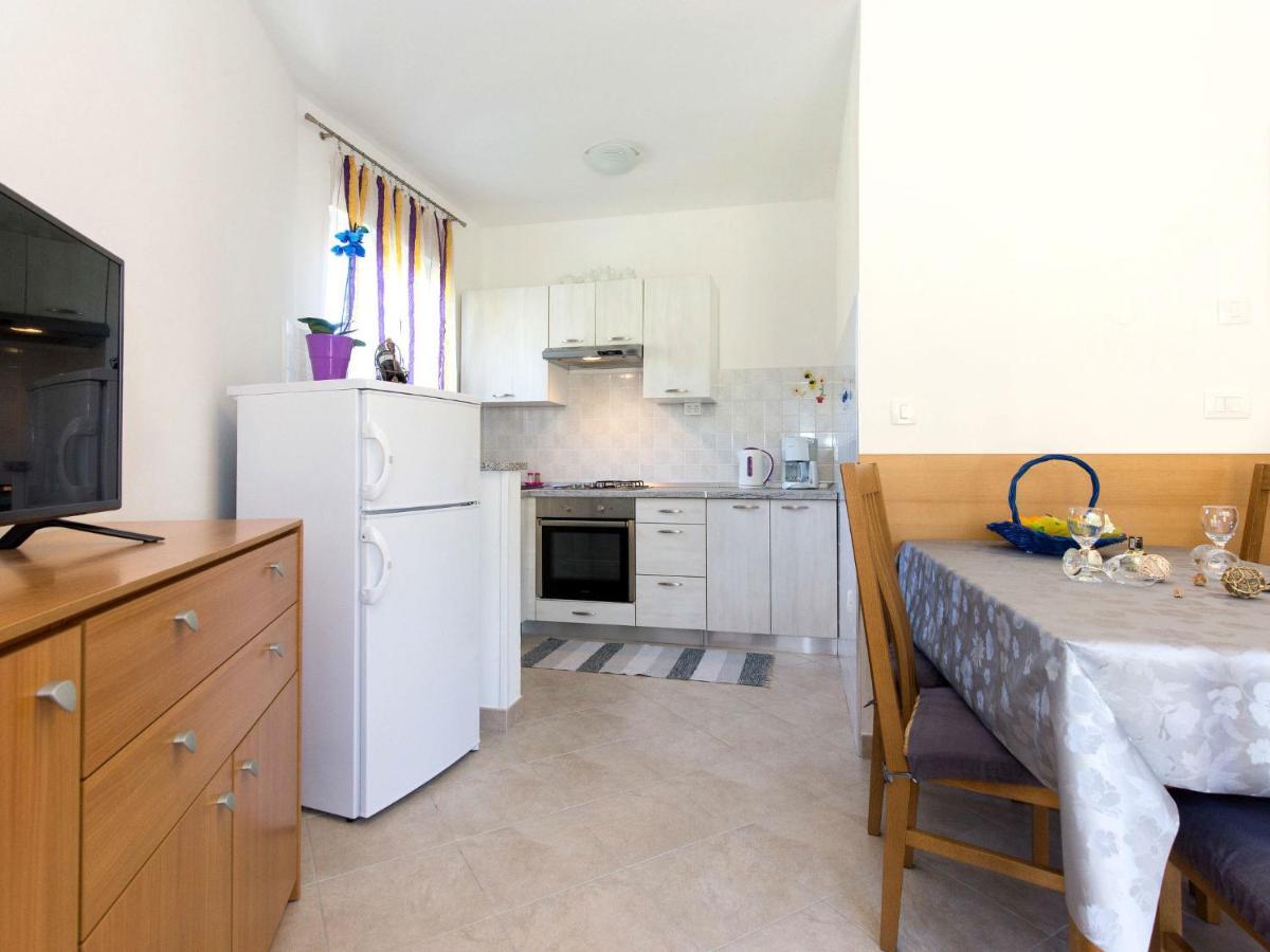 Apartment Andrea - Mod140 By Interhome Мартіна Екстер'єр фото